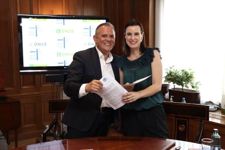 La ONCE y la Fundación Festival de Internacional de Teatro Clásico de Almagro refuerzan su apuesta por la accesibilidad