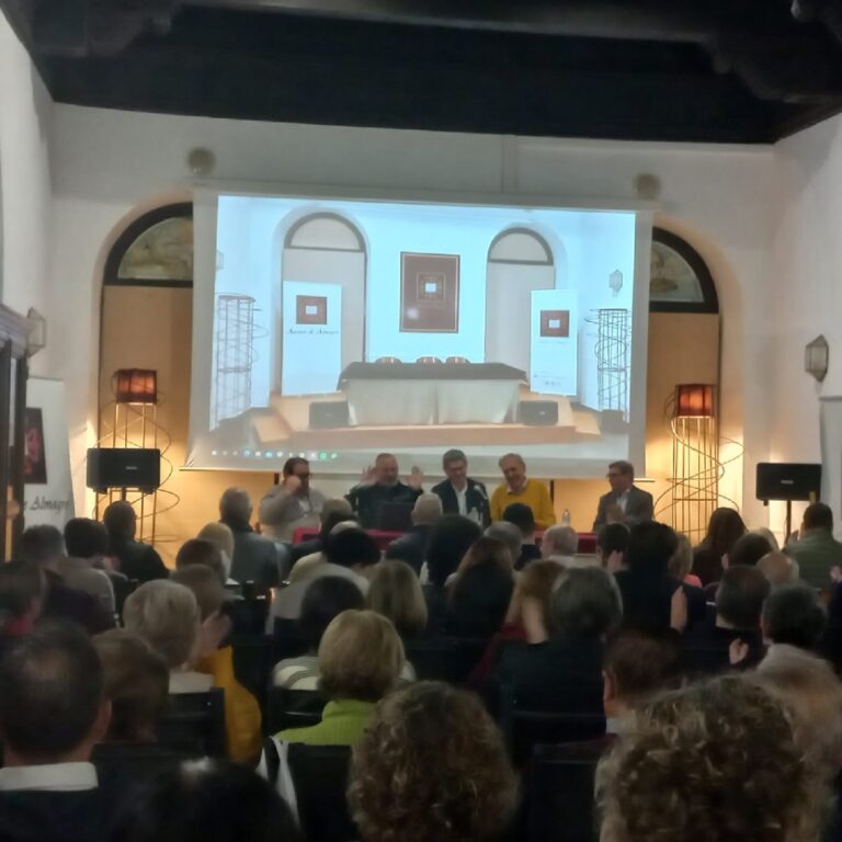 El mecenas mejicano Mauricio Fernández presenta la restauración del Palacio de Torremejia en el Ateneo de Almagro