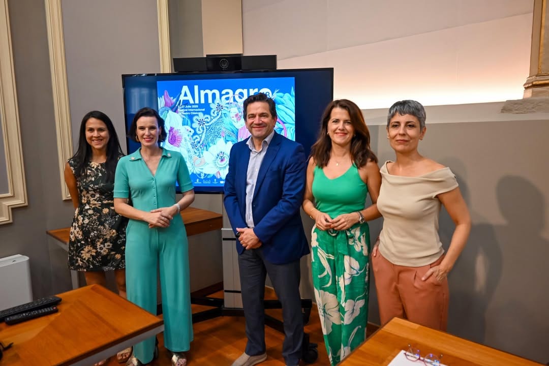 Exposición Cultural en la Diputación de Ciudad Real: Un Vistazo en Imágenes