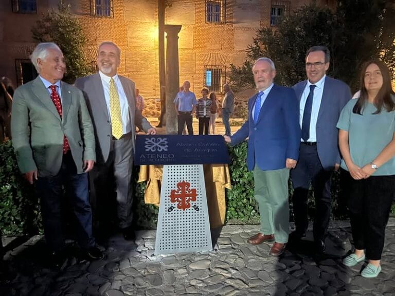 Almagro honra a Álvaro Cubillo de Aragón con jardines que llevan su nombre