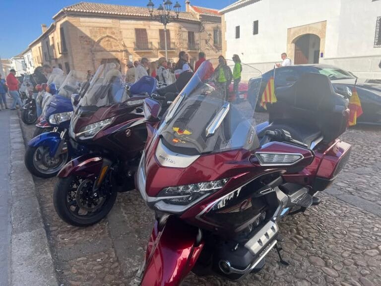 Fin de Semana de Coches y Motos en Almagro Captura la Atención Local Fin de Semana de Coches y Motos en Almagro Captura la Atención Local