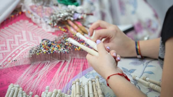 El encaje del Campo de Calatrava brilla en Tenerife con María Jesús de Toro