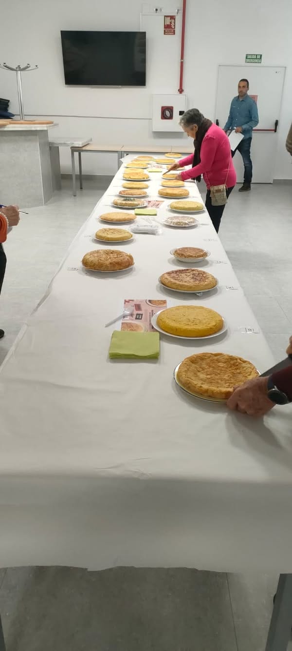 Concurso de Tortillas del Centro de Mayores de Almagro: Gran Éxito y Buen Ambiente - 589262728 915210090833005 984491754386593219 n