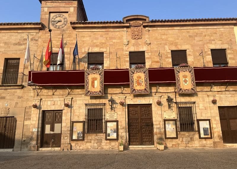 Corrección de Convocatoria para Carpintero en Almagro: Ampliación de Plazo para Solicitudes