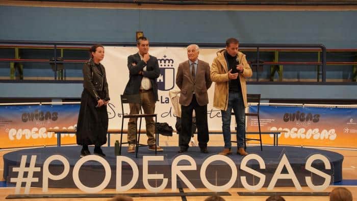 La cantidad promedio recibida por mujeres deportistas en la convocatoria de ayudas para atletas de élite se ha duplicado en el último año. - La cantidad promedio recibida por mujeres deportistas en la convocatoria