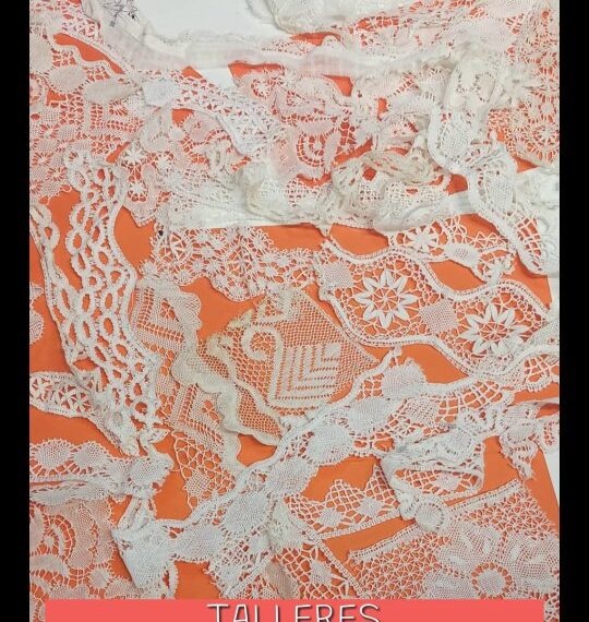 La Universidad Popular de Almagro impulsa la tradición del encaje a nuevas generaciones.