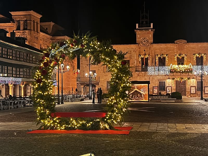 Almagro enciende la Navidad 2025 con arte y sostenibilidad - 593540411 923373203350027 2957864187383777398 n