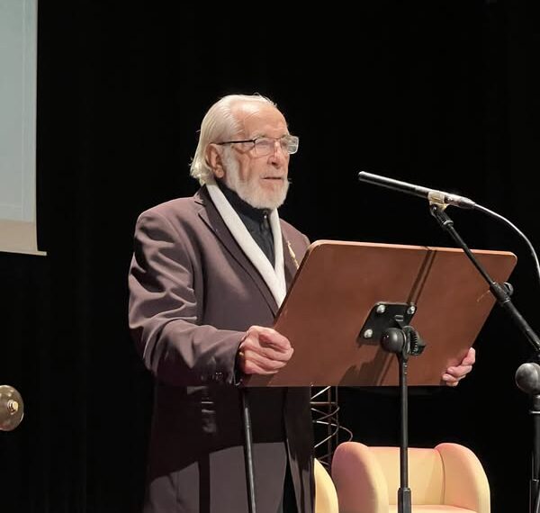 Almagro homenajea a Luis Molina por 50 años de impulso al teatro iberoamericano