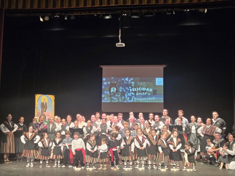 Festival de Navidad Tierra Roja: Tradición y Solidaridad en Almagro - 603860342 934620855558595 6567827057400428598 n