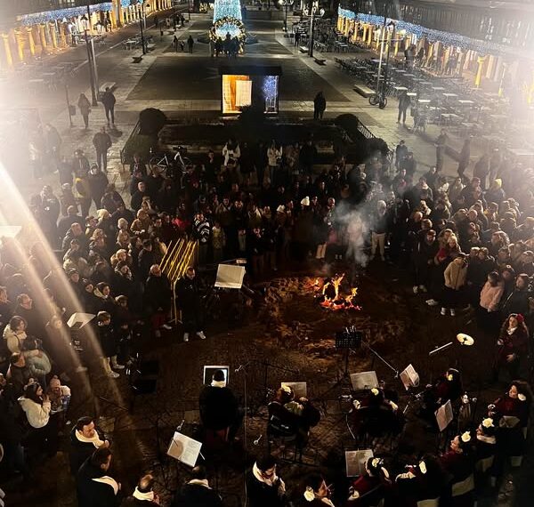 Villancicos Rocieros Calientan la Noche Navideña en Almagro