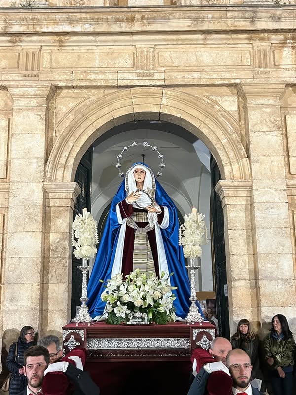Procesión y Restauración de Imágenes en Almagro: Semana Santa se Prepara en Santa Ana - 656864271 18246005794305421 1311665799312529553 n.webp