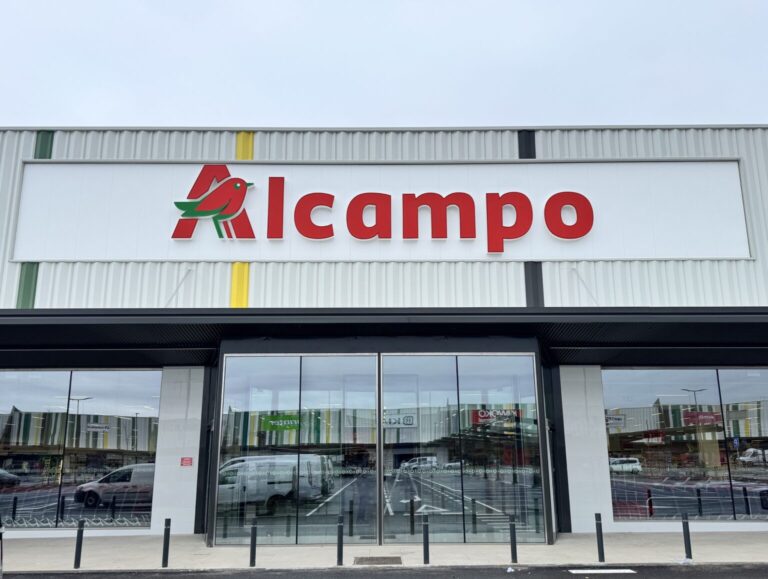 Alcampo inaugura su primer hipermercado franquiciado en Illescas, iniciando su presencia en Castilla-La Mancha