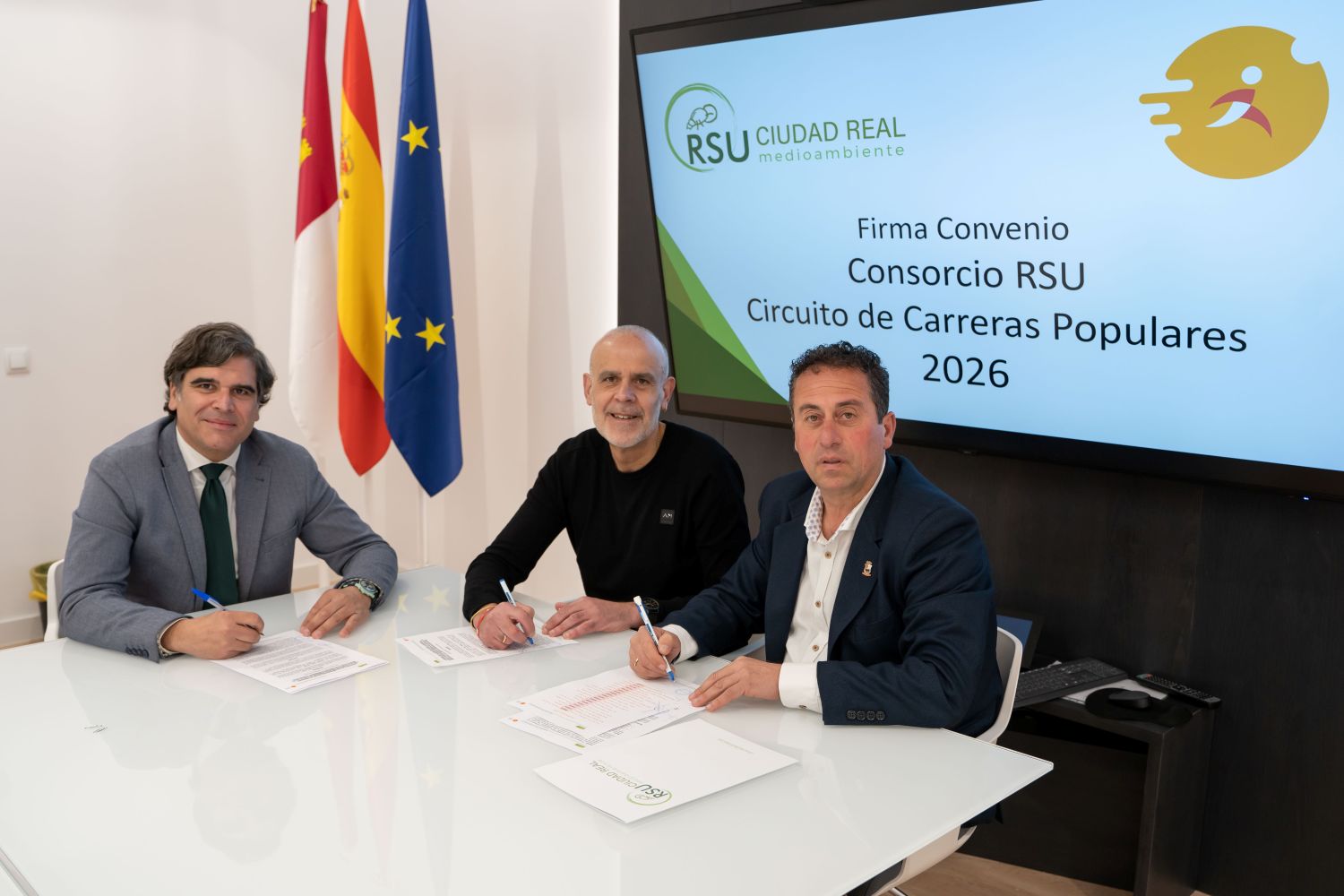 El Consorcio RSU refuerza su compromiso ambiental con el Circuito de Carreras de Ciudad Real 1 El Consorcio RSU refuerza su compromiso ambiental con el Circuito de Carreras de Ciudad Real - Circuito de Carreras de Ciudad Real