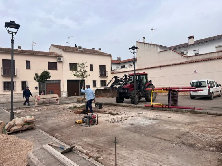 El Ayuntamiento de Almagro inicia mejoras en el parque infantil del callejón del Manzano