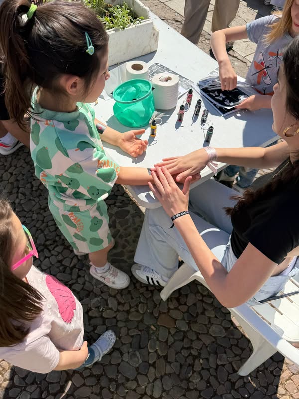 Día del Niño en Almagro: Creatividad y Juegos en la Plaza Mayor - 673888402 1686868369062751 2590635946472727878 n