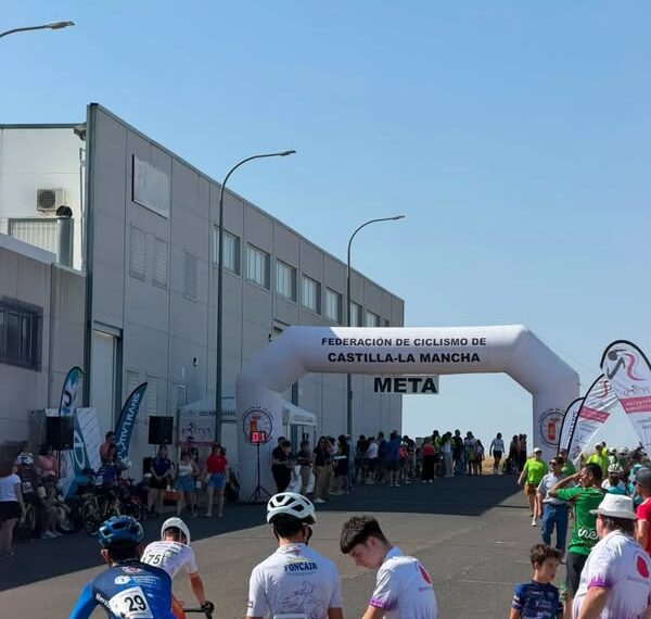 Ciclistas almagreños conquistan el IV Trofeo Torytrans en un caluroso campeonato regional