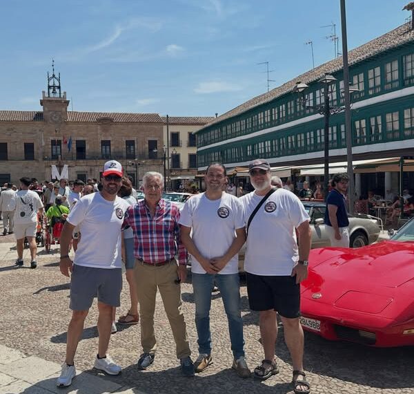 Almagro Brilla con la II Concentración de Chevrolet Corvette C3 y su Legado Clásico