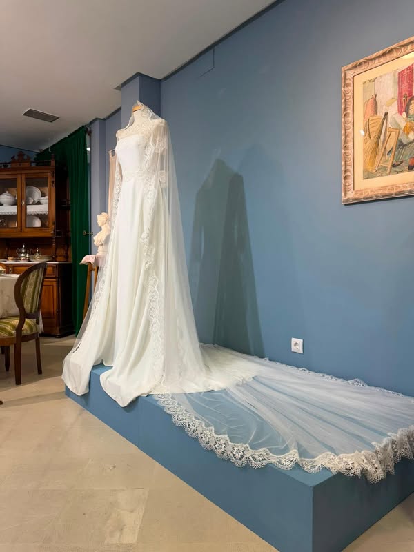 Vestido de Novia de Alejandro de Miguel Exhibido en Museo del Encaje de Almagro - 715425769 18254025763305421 2463758107697169284 n