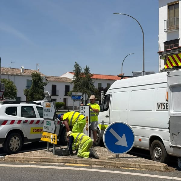 Nueva señalización vial mejora seguridad en la carretera CM-4174 en Almagro - 721369138 18255519136305421 3665204774501273156 n.webp