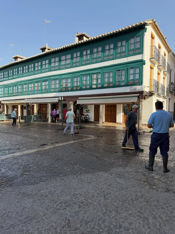 La Plaza Mayor de Almagro se engalana para dar la bienvenida al Festival Internacional - 726621191 18255959182305421 8922969086215292821 n