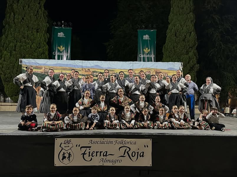 Almagro brilla con su XXV Festival Juvenil de Folclore en la Plaza Mayor - 731736050 18257074045305421 3627054635955772849 n