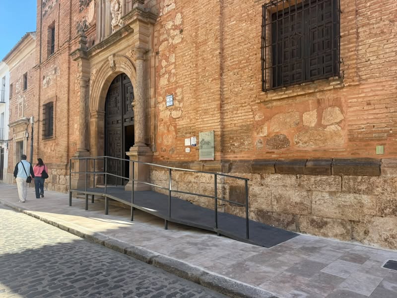 Almagro avanza en accesibilidad con mejoras en calles y edificios públicos